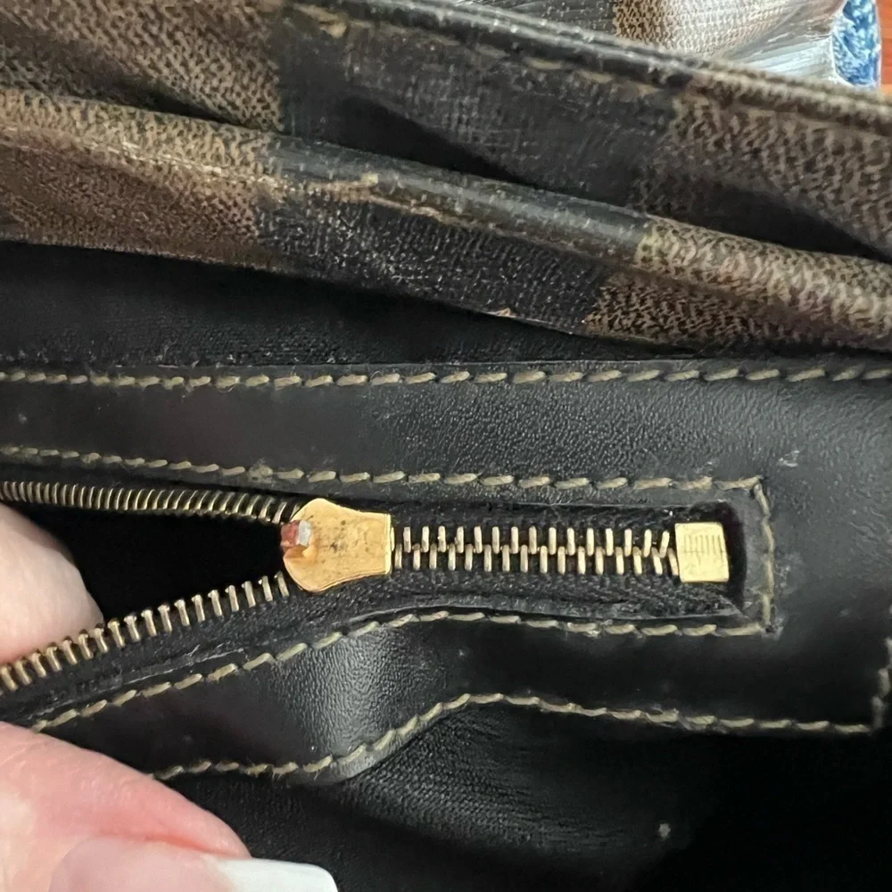FENDI VINTAGE ITALIAN LEATHER PENGUIN STRIPED PURSE TOTE - Picture 11 of 15